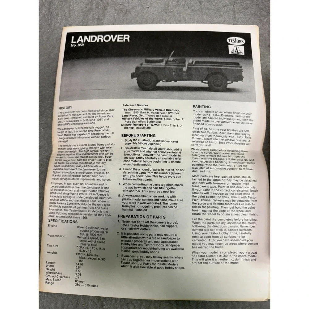 LANDROVER 1981 Model Kit 1/35 Scale Testors Italeri 859 Open Box